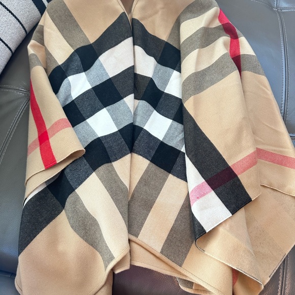 BURBERRY CAMEL CHECK REVERSIBLE SOLID CAPE PONCHO JACKET ONE SIZE - Picture 7 of 8